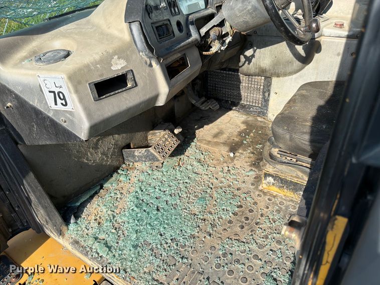 image for item YA4163 2005 Caterpillar 735 articulated haul truck