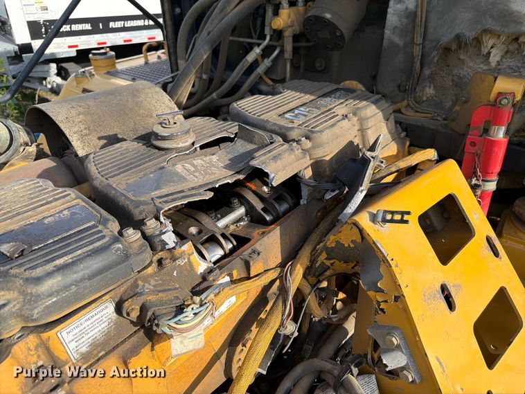 image for item YA4163 2005 Caterpillar 735 articulated haul truck