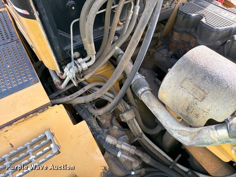 image for item YA4163 2005 Caterpillar 735 articulated haul truck