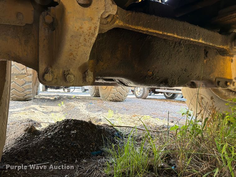 image for item YA4163 2005 Caterpillar 735 articulated haul truck