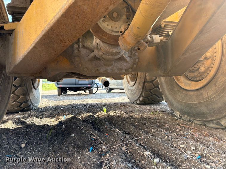 image for item YA4163 2005 Caterpillar 735 articulated haul truck