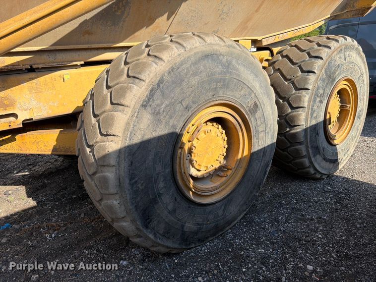 image for item YA4163 2005 Caterpillar 735 articulated haul truck