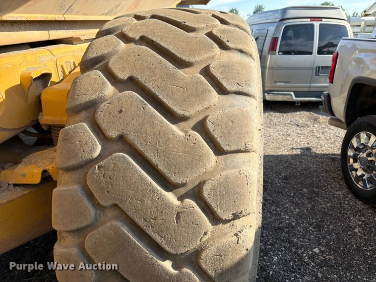 image for item YA4163 2005 Caterpillar 735 articulated haul truck