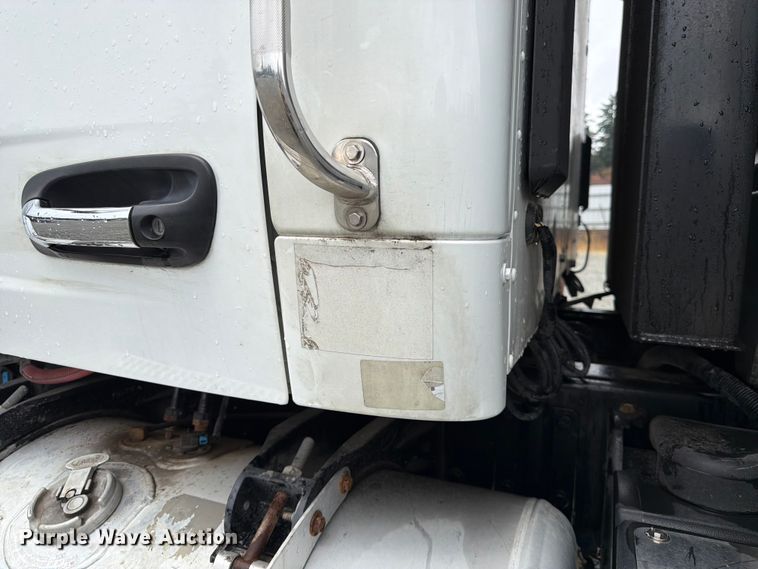 image for item YA4164 2025 Peterbilt 567 dump truck