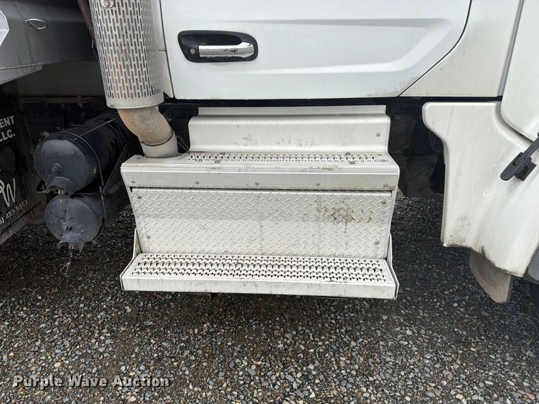 image for item YA4164 2025 Peterbilt 567 dump truck
