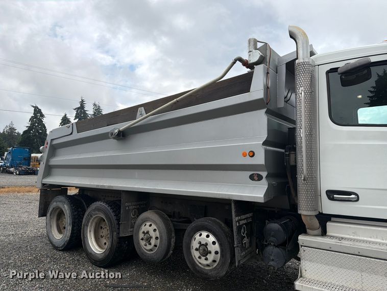 image for item YA4164 2025 Peterbilt 567 dump truck