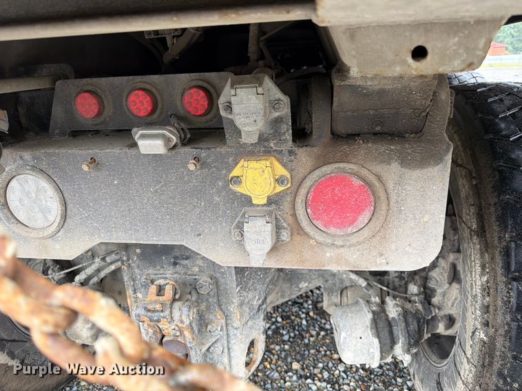 image for item YA4164 2025 Peterbilt 567 dump truck