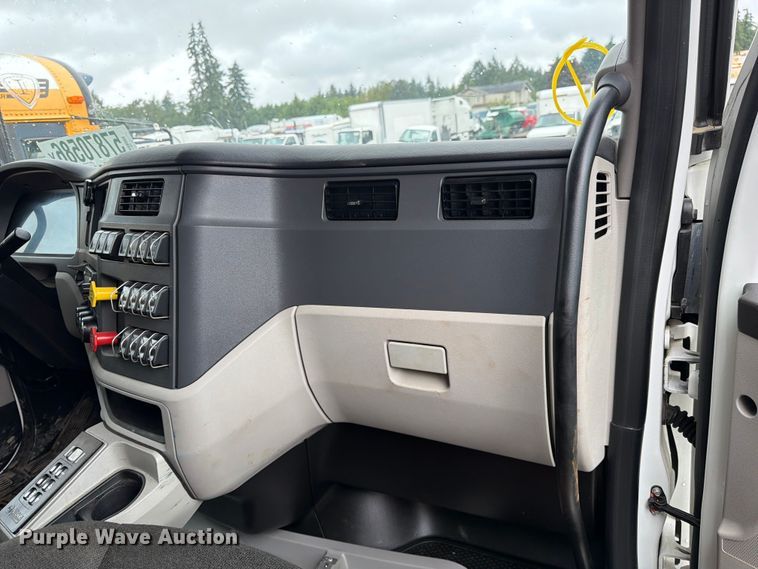 image for item YA4164 2025 Peterbilt 567 dump truck