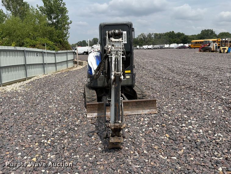 image for item YA4245 2019 Bobcat E35i mini excavator