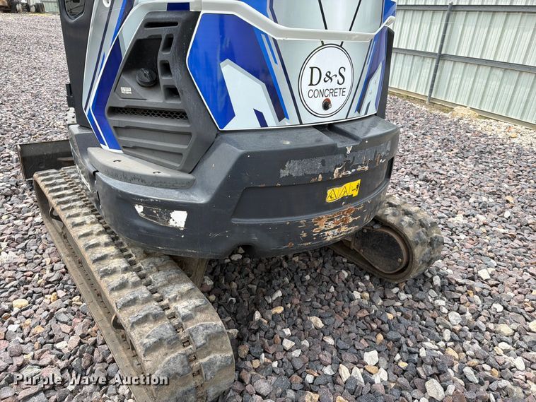 image for item YA4245 2019 Bobcat E35i mini excavator