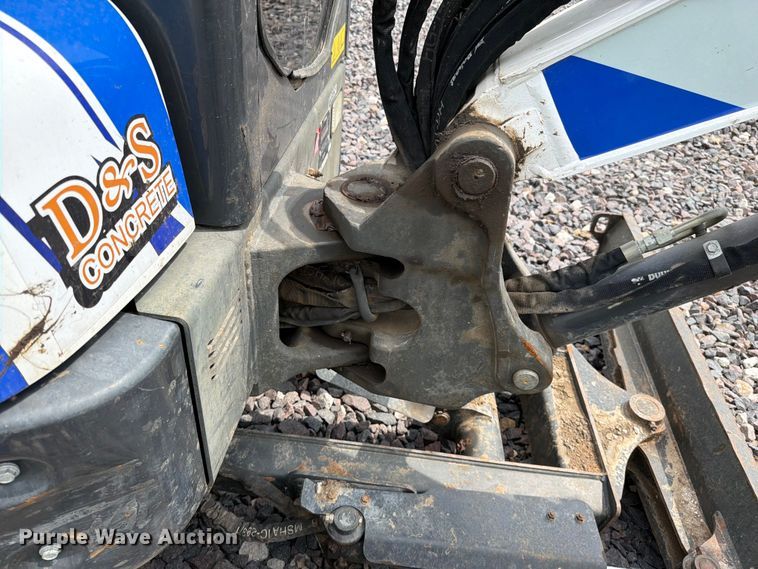 image for item YA4245 2019 Bobcat E35i mini excavator