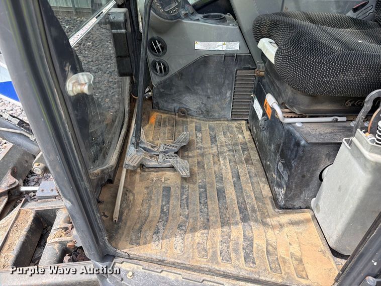 image for item YA4245 2019 Bobcat E35i mini excavator