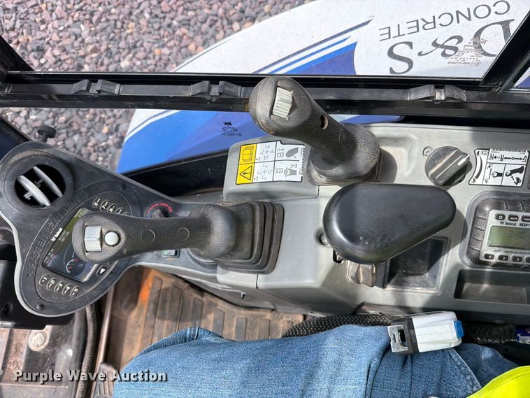 image for item YA4245 2019 Bobcat E35i mini excavator