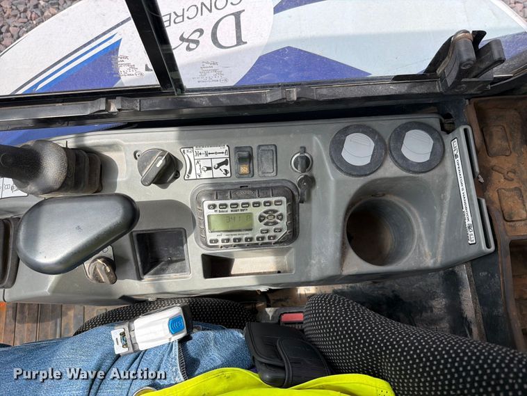 image for item YA4245 2019 Bobcat E35i mini excavator
