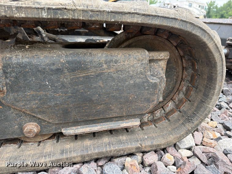 image for item YA4245 2019 Bobcat E35i mini excavator