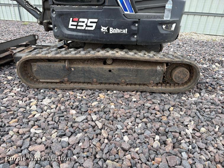 image for item YA4245 2019 Bobcat E35i mini excavator
