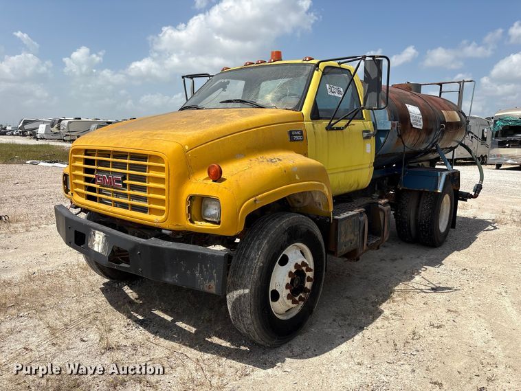 1997 GMC C7 water truck