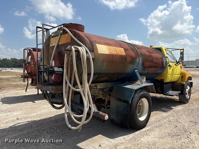 image for item YA4277 1997 GMC C7 water truck