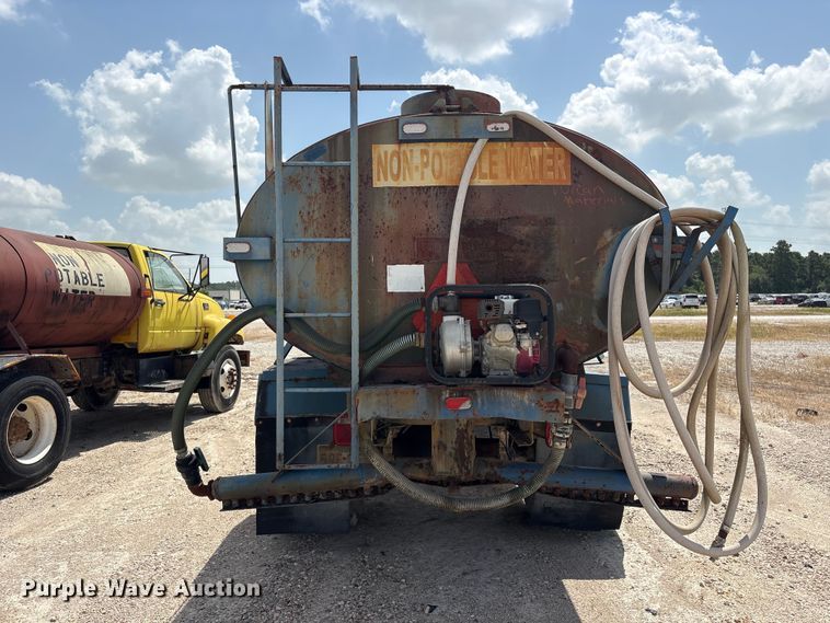 image for item YA4277 1997 GMC C7 water truck