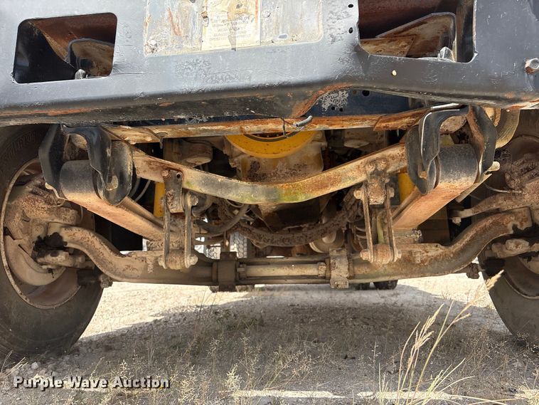 image for item YA4277 1997 GMC C7 water truck