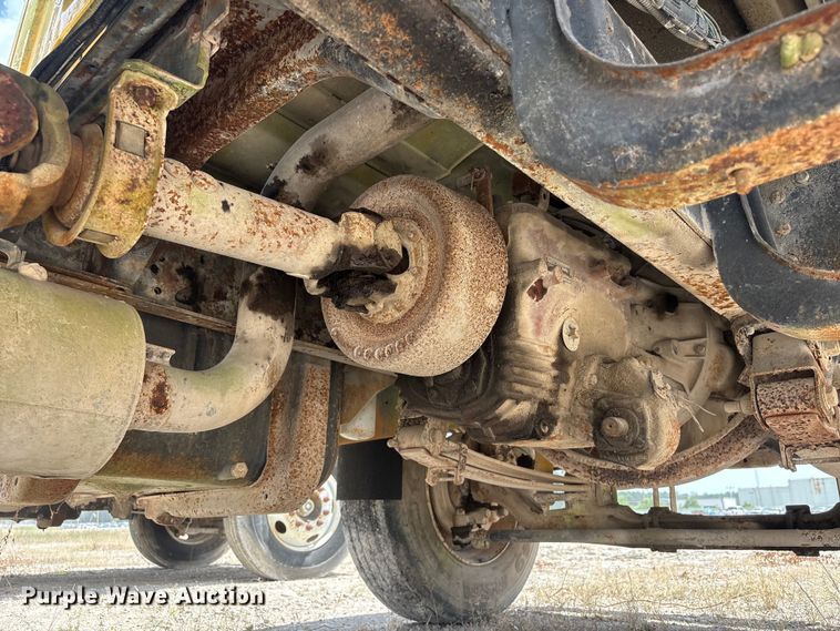 image for item YA4277 1997 GMC C7 water truck