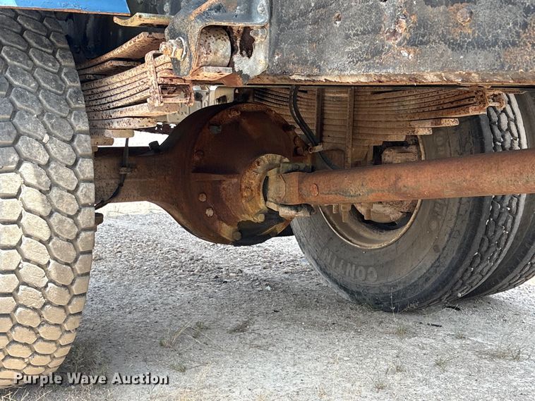 image for item YA4277 1997 GMC C7 water truck