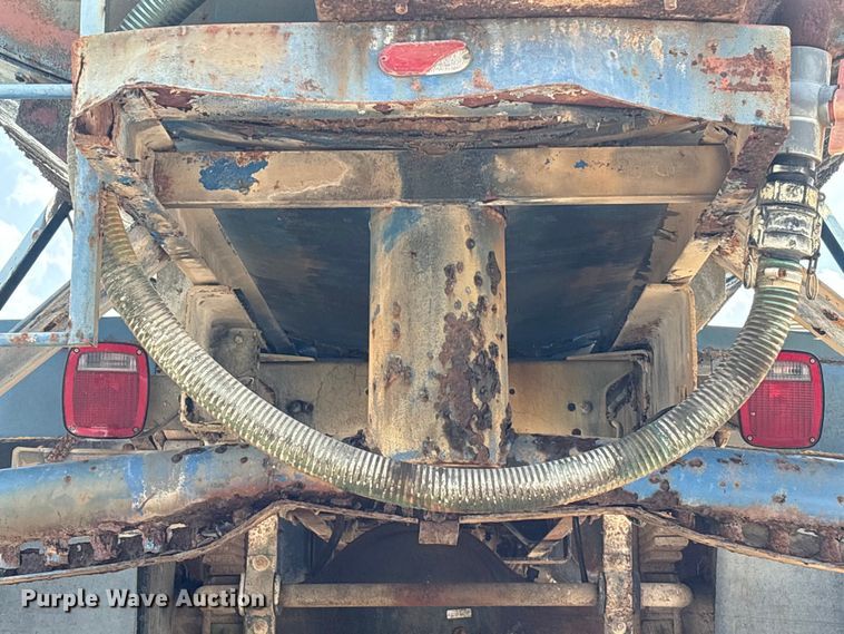 image for item YA4277 1997 GMC C7 water truck