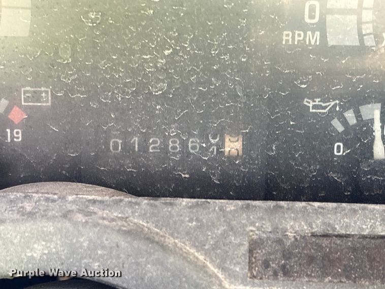image for item YA4277 1997 GMC C7 water truck