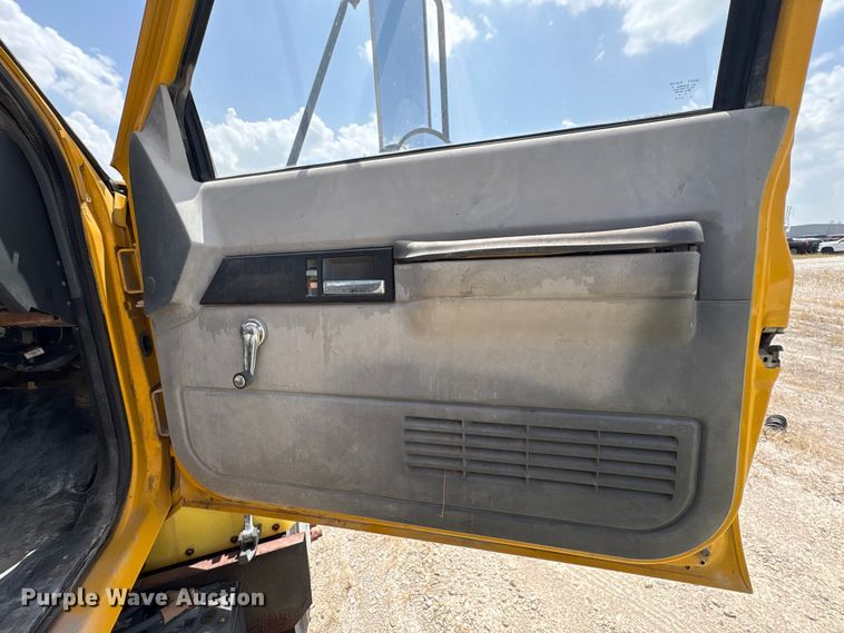 image for item YA4277 1997 GMC C7 water truck