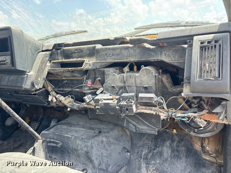image for item YA4277 1997 GMC C7 water truck