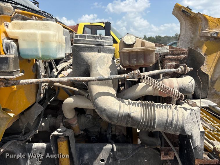 image for item YA4277 1997 GMC C7 water truck
