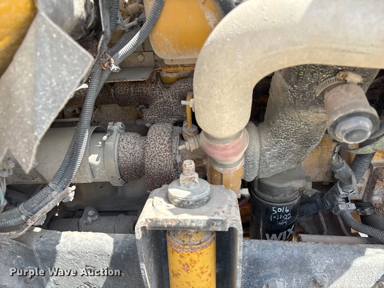 image for item YA4277 1997 GMC C7 water truck