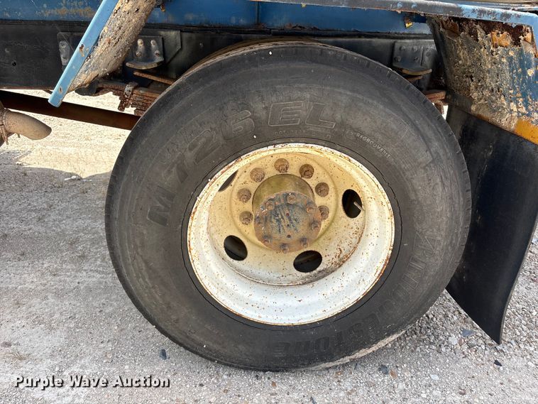 image for item YA4277 1997 GMC C7 water truck