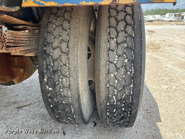 image for item YA4277 1997 GMC C7 water truck