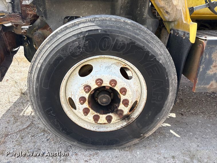 image for item YA4277 1997 GMC C7 water truck