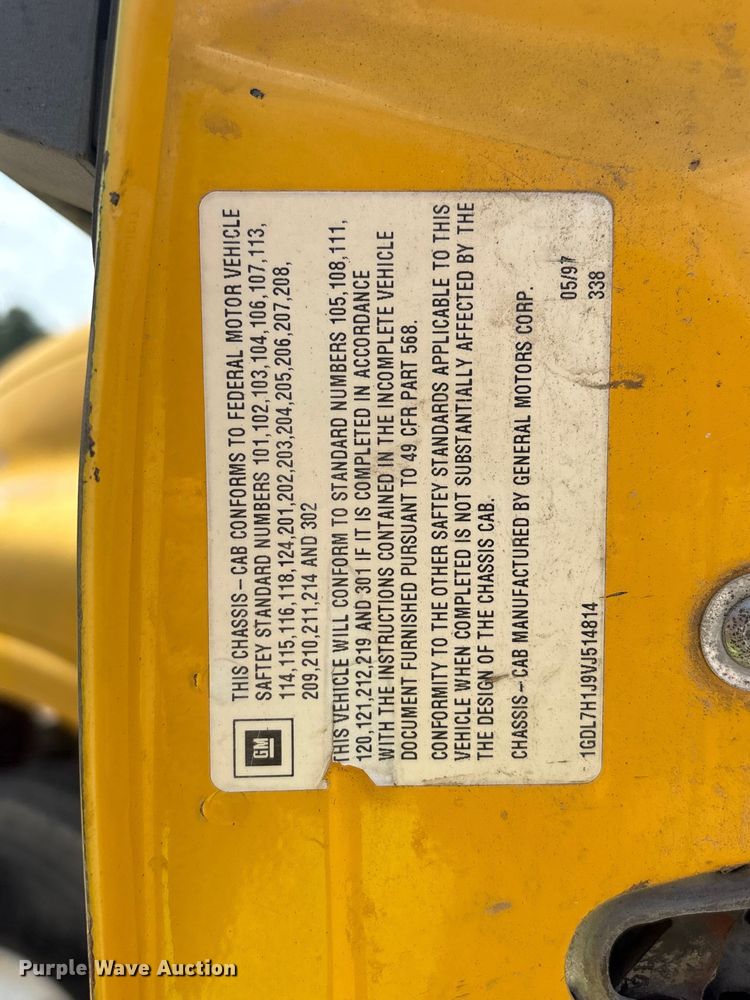 image for item YA4277 1997 GMC C7 water truck