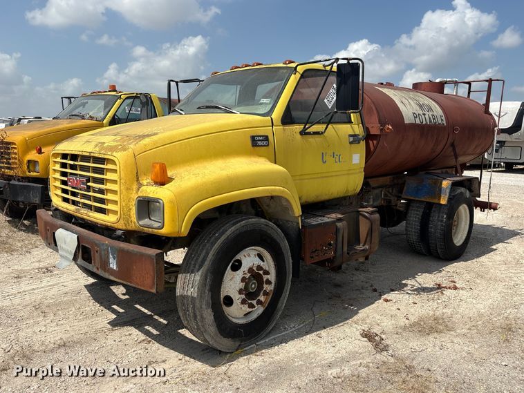 1997 GMC C7 water truck