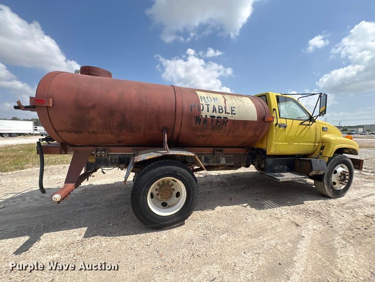 image for item YA4278 1997 GMC C7 water truck