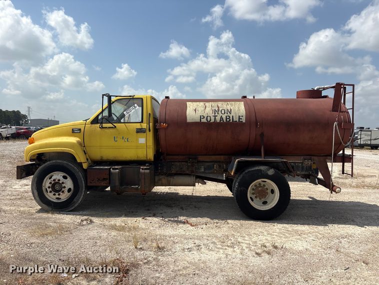 image for item YA4278 1997 GMC C7 water truck