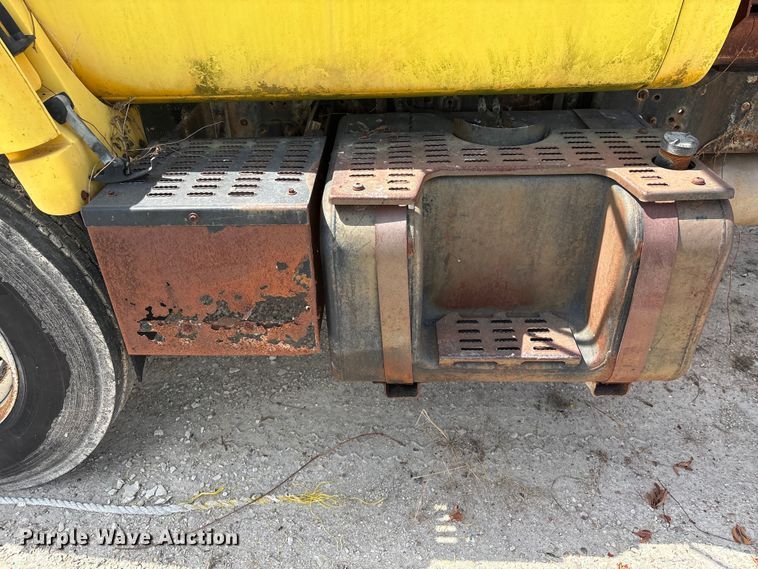 image for item YA4278 1997 GMC C7 water truck
