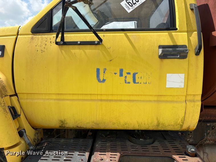 image for item YA4278 1997 GMC C7 water truck