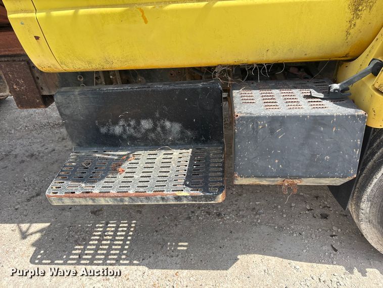 image for item YA4278 1997 GMC C7 water truck