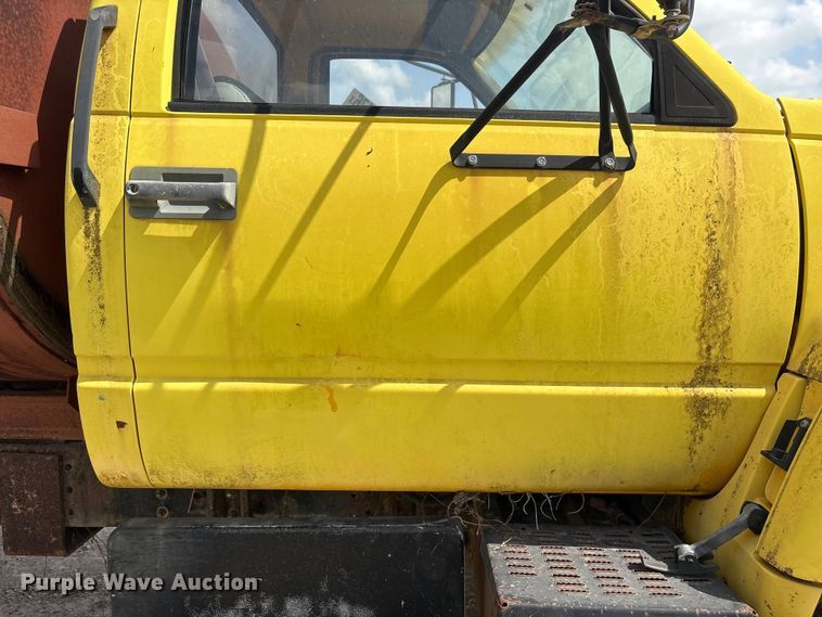 image for item YA4278 1997 GMC C7 water truck