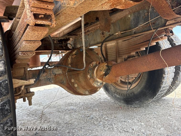 image for item YA4278 1997 GMC C7 water truck