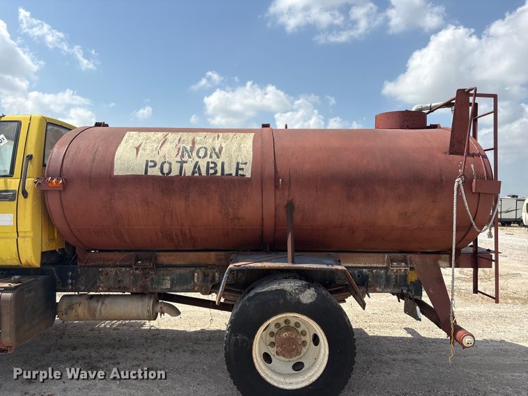 image for item YA4278 1997 GMC C7 water truck