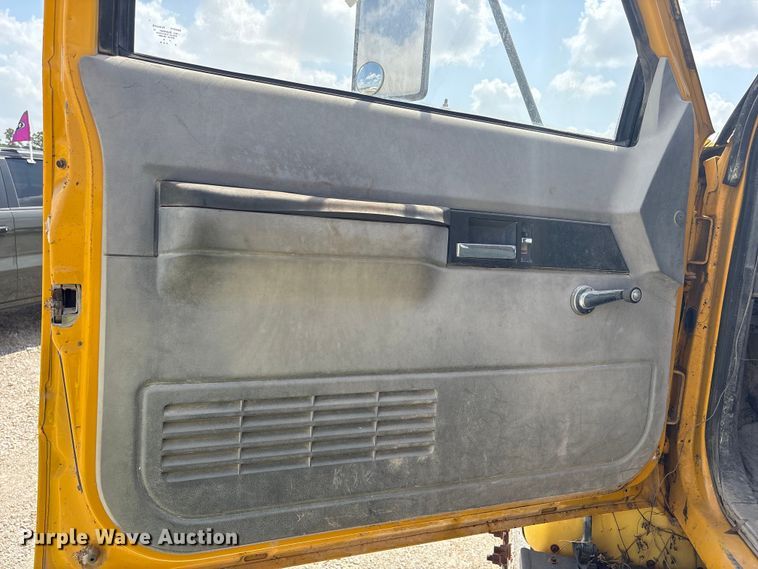 image for item YA4278 1997 GMC C7 water truck