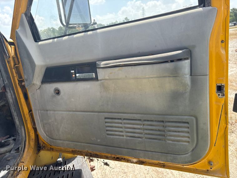image for item YA4278 1997 GMC C7 water truck
