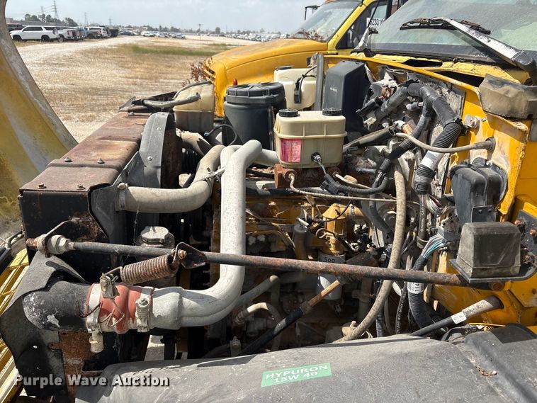 image for item YA4278 1997 GMC C7 water truck