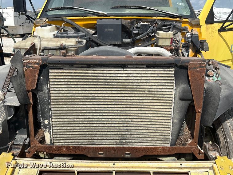 image for item YA4278 1997 GMC C7 water truck