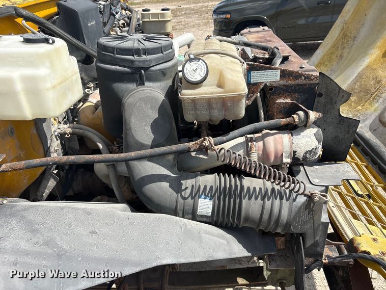 image for item YA4278 1997 GMC C7 water truck